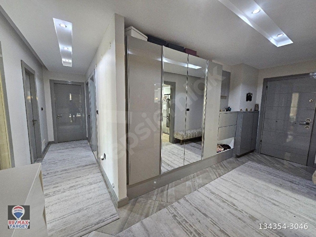 Körfez Mahallesinde Havuzlu Sitede | Teraslı | Lüks 4+1 | Geniş Yaşam Alanlarıyla Prestijli Daire - Görsel 8