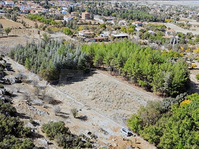 Tavas Garipköyde Etrafı Telle Çevrili Villalık Eşsiz Yer - Görsel 18