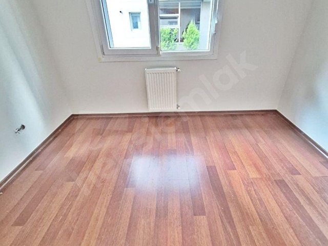 CaddeİST CADDEBOSTAN CADDEYE İLK PARALEL  İŞYERİNE / KONUTA 75m² NET - Görsel 9