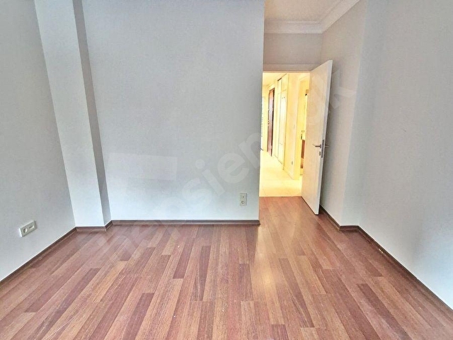 CaddeİST CADDEBOSTAN CADDEYE İLK PARALEL  İŞYERİNE / KONUTA 75m² NET - Görsel 18