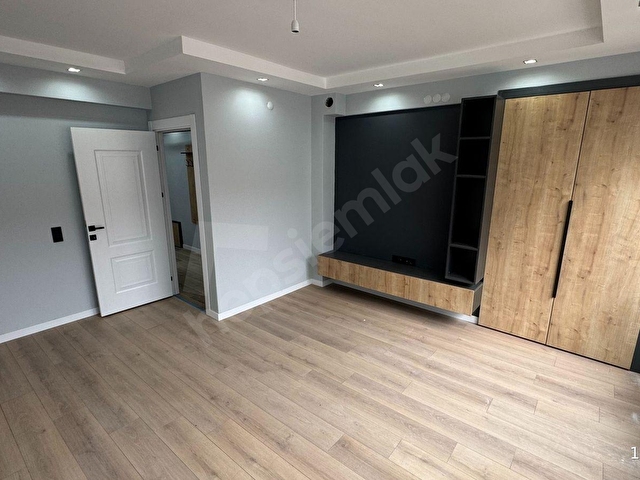 ERTUĞRULGAZİ MAH. ŞAFAK SOKAKTA SATILIK 2+0 DAİRE