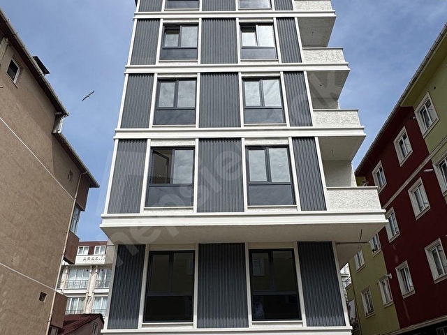 KAYIŞDAĞI MH. MERKEZİ LOKASYON SIFIR BİNADA SIFIR ARA KAT 2+1 - Görsel 3