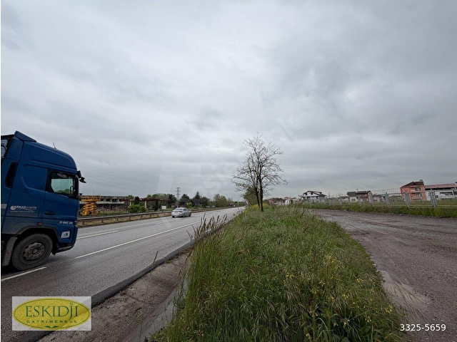 ESKİDJİde E5 YAN YOL CEPHELİ 6.261M2 ZEMİNİ HAZIR TESLİM KİRALIK ARSA - Görsel 11