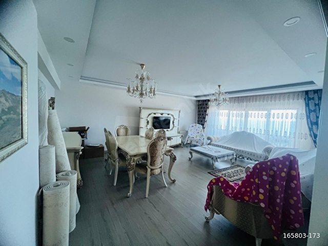 CİHANGİR EMLAKTAN PANAROMİK MANZARALI MERKEZİ KONUM LÜKS DAİRE! - Görsel 2
