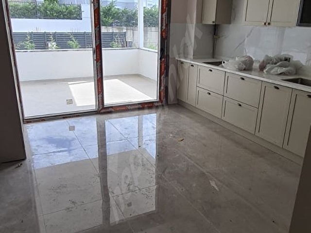 Büyükçekmece Çakmaklıda Merkezi Konumda 6+2 Satılık Villa - Görsel 6