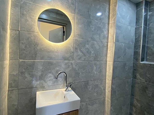 Cadde Üzeri 3+1 Kapalı Mutfaklı İçerisi Yeni Tadilatlı - Görsel 12
