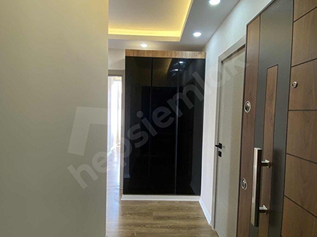 Cadde Üzeri 3+1 Kapalı Mutfaklı İçerisi Yeni Tadilatlı - Görsel 11
