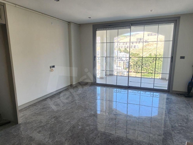 Kusadasi merkezde 2+1 havuzlu sitede dubleks kiralik daire - Görsel 30