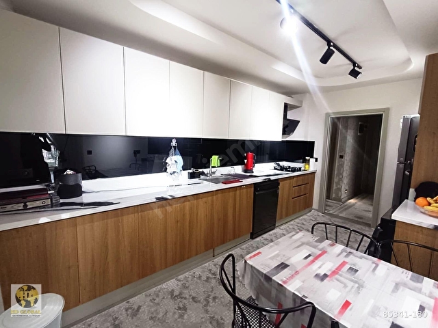 Emsalsiz Manzara Havuzlu Sitede 3+1 Lüks Daire | Giyinme Odalı - Görsel 13