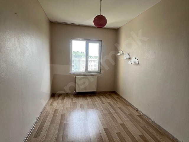 Deniz manzaralı otoparklı 3+1 çift balkon ferah daire - Görsel 4