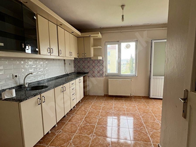 Deniz manzaralı otoparklı 3+1 çift balkon ferah daire - Görsel 5