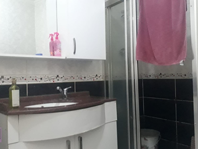 Rnkdan Acil Satılık Tanır Sokakta 1+1 Bahçe Katı Daire