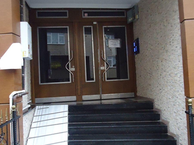 Rnkdan Acil Satılık Tanır Sokakta 1+1 Bahçe Katı Daire