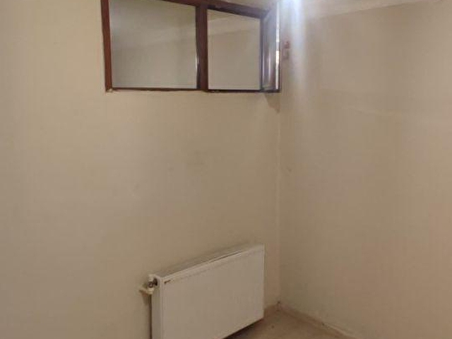 Rnkdan Acil Satılık Tanır Sokakta 1+1 Bahçe Katı Daire