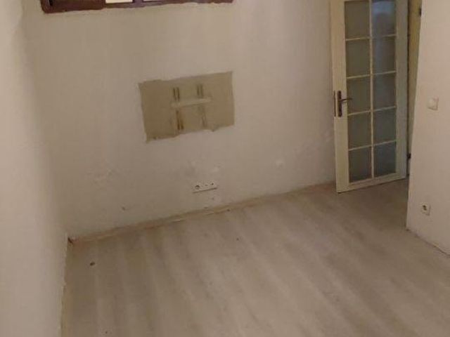 Rnkdan Acil Satılık Tanır Sokakta 1+1 Bahçe Katı Daire