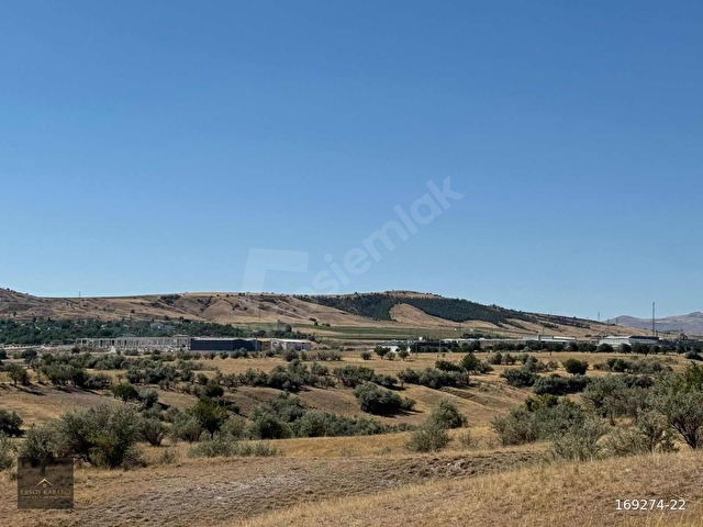 NEVŞEHİRDE 2.000 METRE KARE SANAYİ İMARLI ARSA - Görsel 3