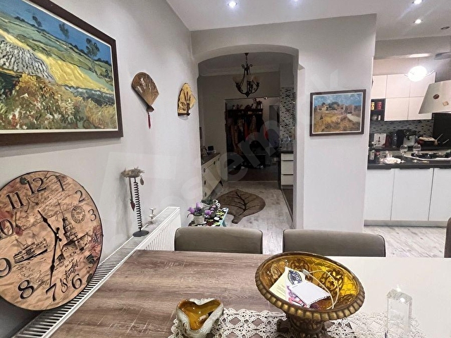 ŞİŞLİ,SIRACEVIZLER CAD.GENİŞ İÇİ YAPILI SATILIK DAİRE - Görsel 3