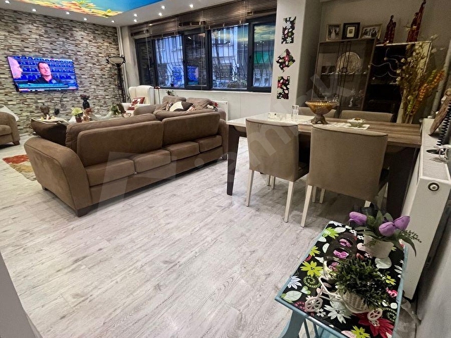 ŞİŞLİ,SIRACEVIZLER CAD.GENİŞ İÇİ YAPILI SATILIK DAİRE - Görsel 6