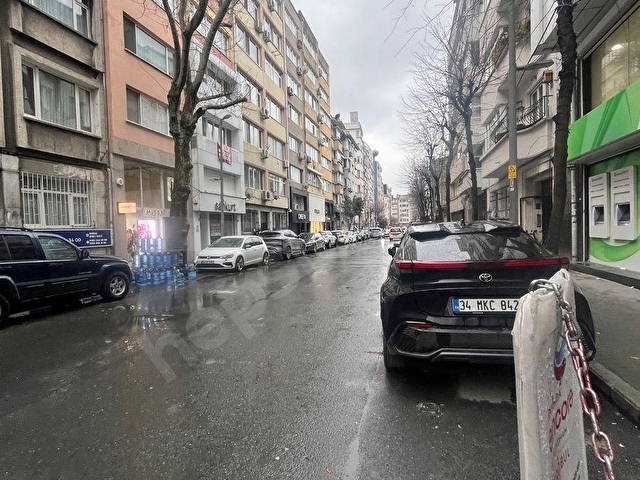 ŞİŞLİ,SIRACEVIZLER CAD.GENİŞ İÇİ YAPILI SATILIK DAİRE - Görsel 14