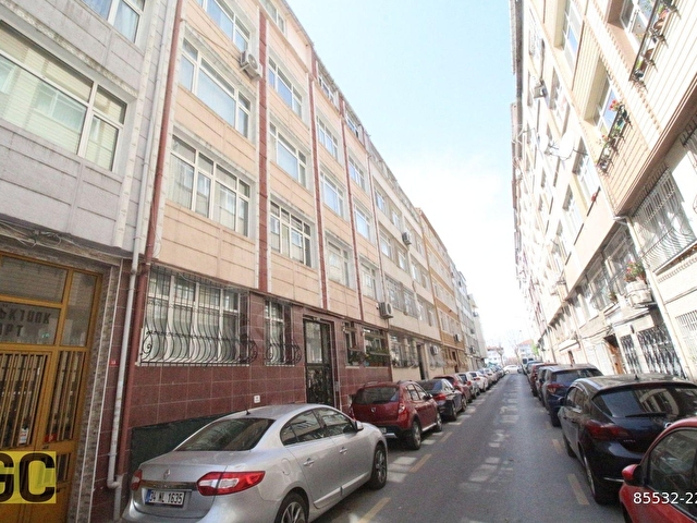 Fındıkzadede 4.Kat 2+1 95m2 - Ayrı Mutfak - Teraslı - Otoparklı - Görsel 2