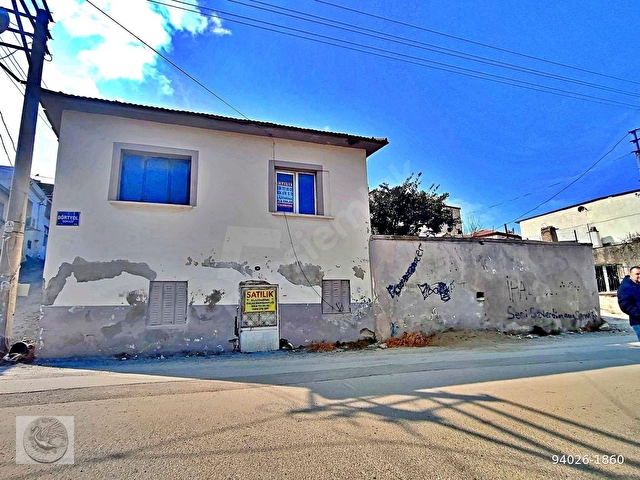 Sanat Sokağında Satılık Müstakil Taş Ev