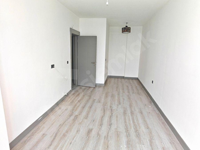 RW SIRADIŞINDAN PORT REZİDANCEDE KİRALIK 90M2 2+1 DAİRE - Görsel 17