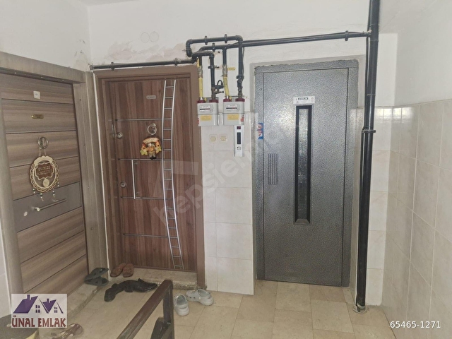 ÜNAL EMLAKTAN ESENTEPE MAHALLESİNDE KİRALIK ARAKAT 3+1 DAİRE - Görsel 7