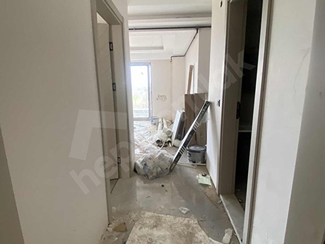 EMRE SAĞLAMDAN TOPLU KONUT BULVARINDA SATILIK 2+0 DAİRE - Görsel 3