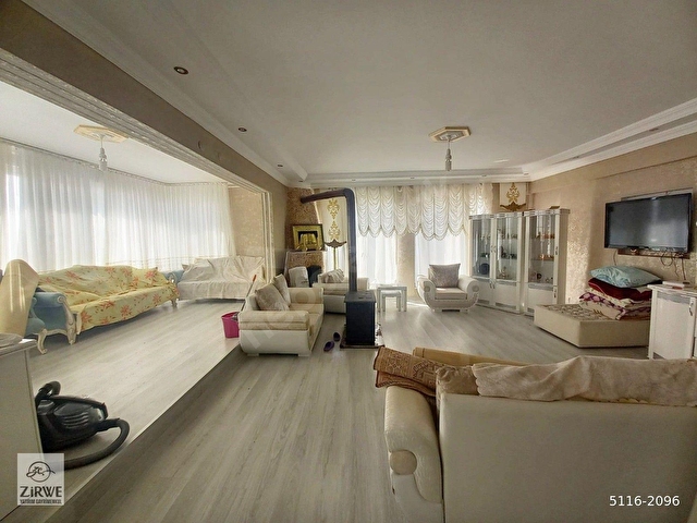KAHRAMANKAZANDA ÖZEL BAHÇE ALANI İLE 4 KATLI 8+2 MUHTEŞEM VİLLA - Görsel 30