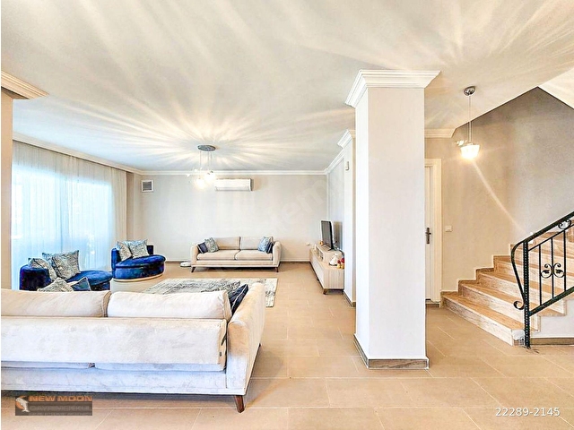 Adabükü nde Harika Deniz Manzaralı Tripleks Villa - Görsel 15