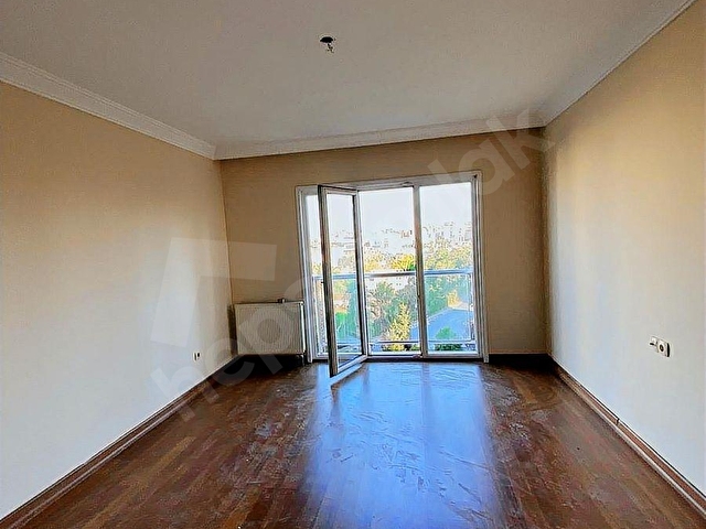 AVRUPA KONUTLARI İÇİ YENİLENMİŞ TADİLATLI BOŞ KİRALIK 4+1 DAİRE - Görsel 9