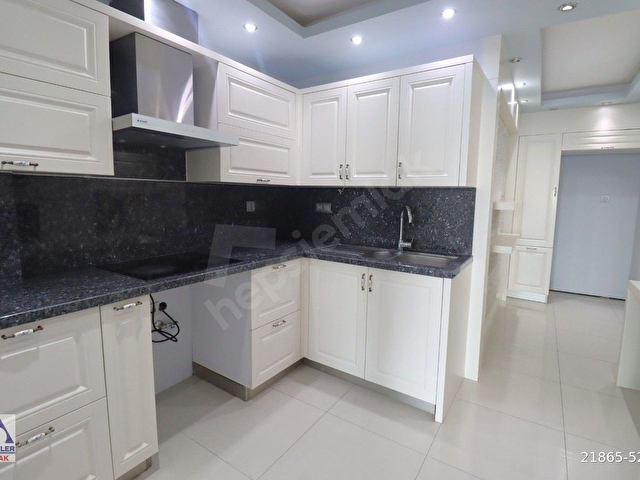 AKTİFLERden Göztepe Yalıda Deniz Manzaralı 3+1-160 m2 Komple Yenilenmiş Geniş Cepheli Boş Daire - Görsel 17