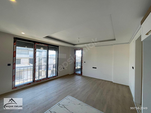 ÖREN YOLUNDA SIFIR BİNADA ŞIK VE KULLANIŞLI KİRALIK 1+1 DAİRE - Görsel 13