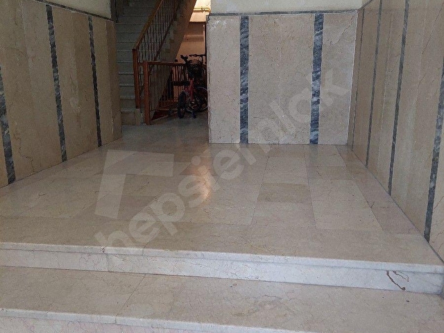 KAPTAN EMLAKTAN CUMHURİYET MAHALLESİNDE TÜRKİŞ TRAMVAYA 100M KİRALIK DAİRE - Görsel 2