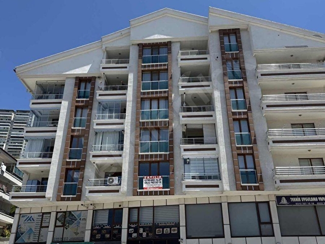 SERKAN KASAP G.MENKULDEN SELÇUKLU CADDESİ ÜZERİ SATILK GENİŞ 3+1