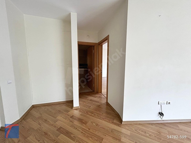 Taşdelen Palma Doro Sitesi 2. Kat Geniş Satılık 1+1 Daire - Görsel 13