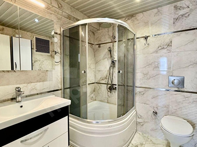 ÖZGÜL EMLAKtan FULL DONANIMLI LÜX SİTEDE ÇİFT BANYOLU KİLERLİ FULL YAPILI ARA KAT 4+1 DAİRE - Görsel 23