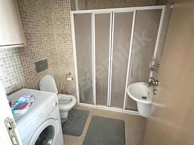 GÖRÜKLE DUMLUPINARDA HAVUZLU SİTE EŞYALI 2+1 KİRALIK DAİRE - Görsel 3