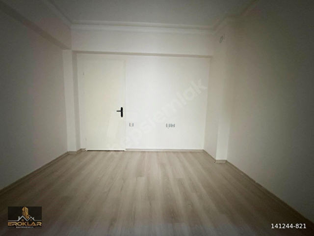 EROKLARDAN AYVALI MERKEZDE YENİ BOYALI MASRAFSIZ 1.KAT KİRALIK - Görsel 24