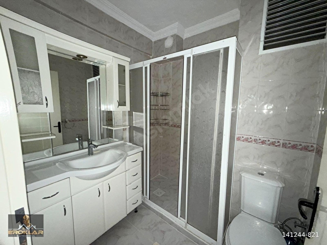EROKLARDAN AYVALI MERKEZDE YENİ BOYALI MASRAFSIZ 1.KAT KİRALIK - Görsel 29