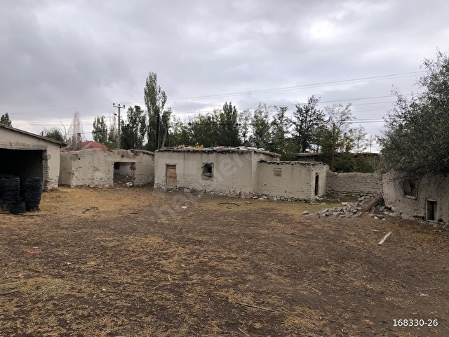 Taşağıl Köyü’nde 3.000 m² Arsa İçerisinde 2+1 Ev ve Koyun Ahırı Satılır - Görsel 13