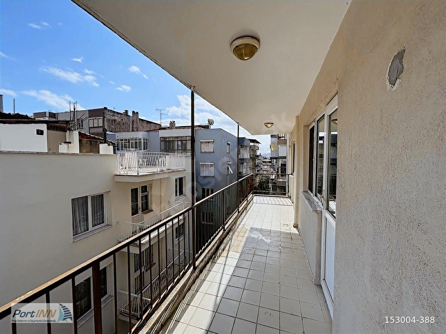 BORNOVA DA ÜNİVERSİTEYE YÜRÜYÜŞ MESAFESİNDE KİRALIK - Görsel 29