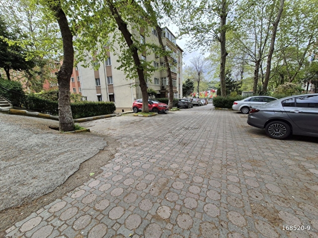 SİTE İÇERİSİNDE OTOPARKLI BALKONLU BOYALI TEMİZ 2+1 KİRALIK