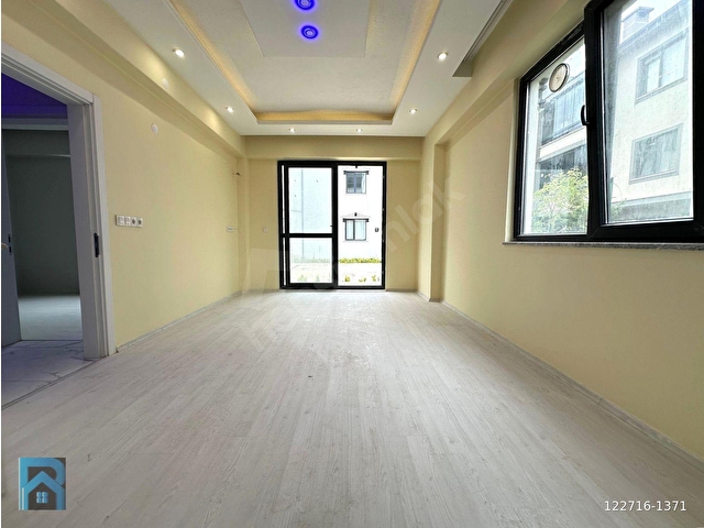 HAVUZLU VE GÜVENLİKLİ GENİŞ PEYZAJ ALANLI SİTE İÇİ FIRSAT İLAN - Görsel 11