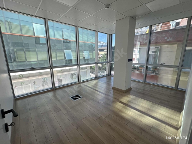 EMLAK TR ÇEKMEKÖYDE 150 m2 4 KAOALI ODALI KİRALIK PLAZA KATI - Görsel 19