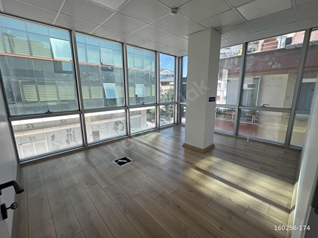 EMLAK TR ÇEKMEKÖYDE 150 m2 4 KAOALI ODALI KİRALIK PLAZA KATI - Görsel 22