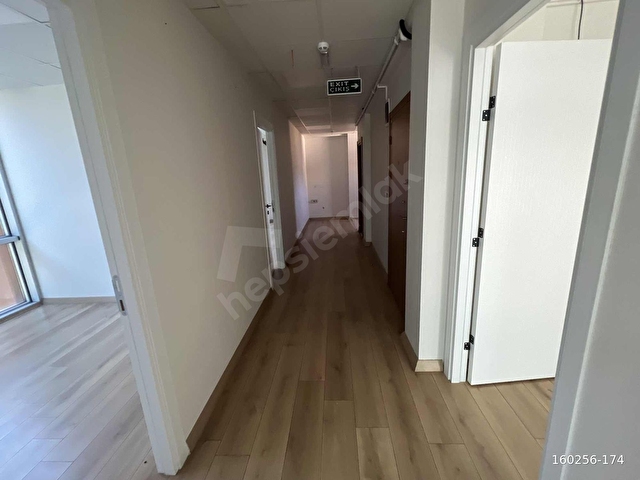 EMLAK TR ÇEKMEKÖYDE 150 m2 4 KAOALI ODALI KİRALIK PLAZA KATI - Görsel 11