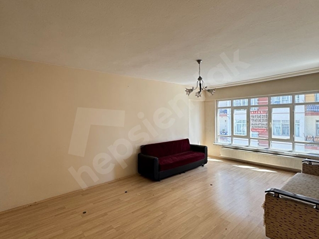 Demetevler metrosuna 1 bina mesafede, sahibinden kiralık boş daire - Görsel 4