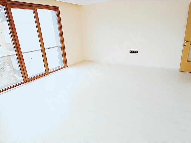 PENDİK GÖZDAĞINDA 3+1 ARA KAT GÜNEY CEPHE İSKANLI DAİRE - Görsel 4