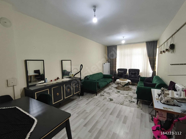 KÜÇÜK BÖLÇEK MAHALLESİ İÇİ YAPILI 3+1 DAİRE EMİNEVİM SATIŞA UYGN